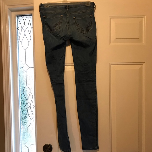 Hollister - Regular Wash Skinny Jeans - 0L - Picture 2 of 2